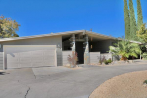 Sleek, Modern Designer Home with many Amenities 1